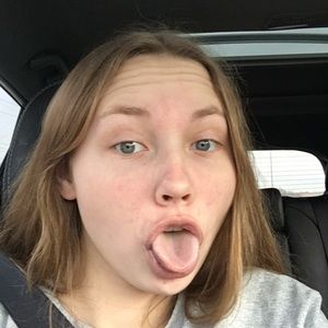 Meet your Posher, Eyla